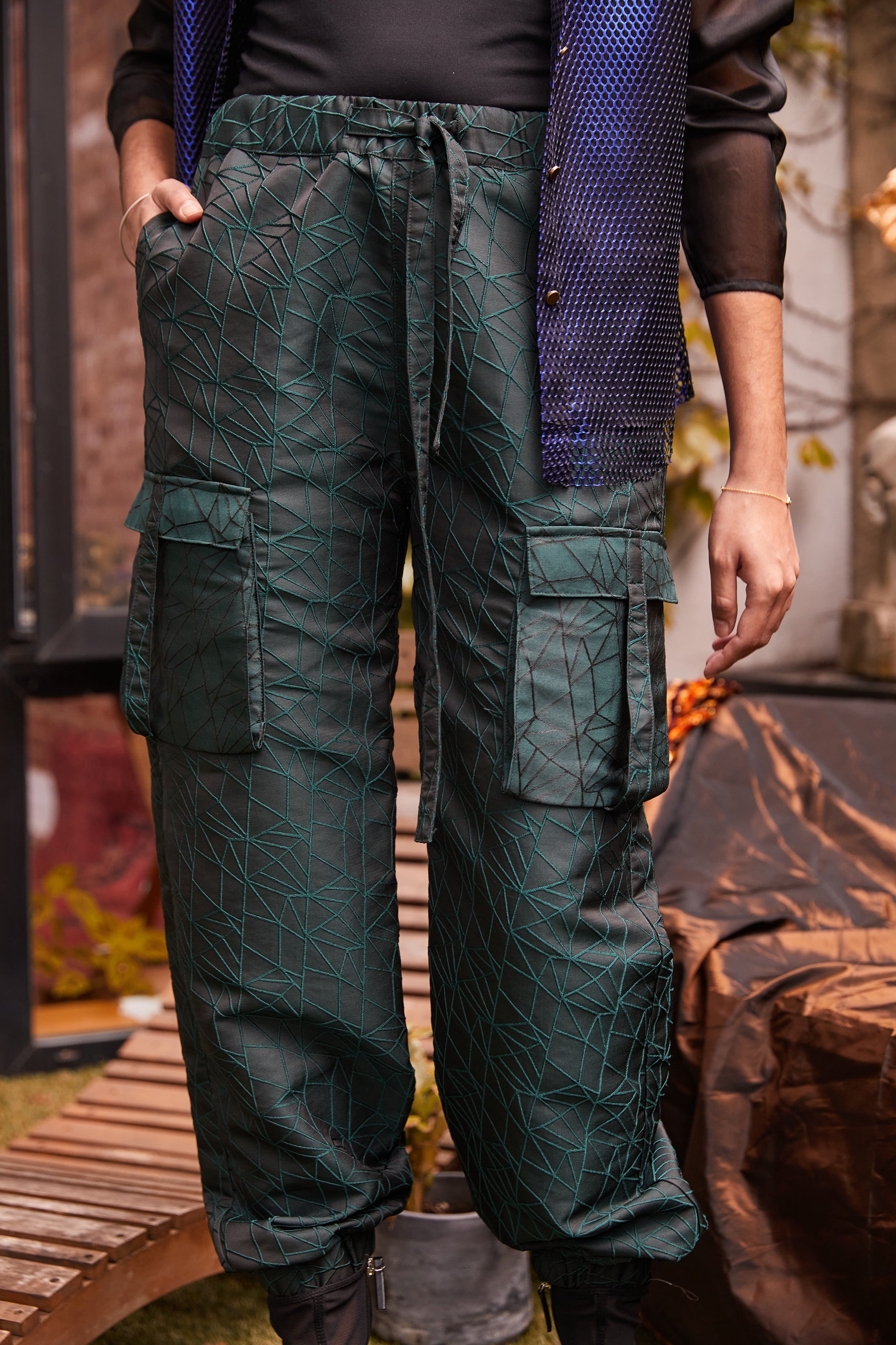 Geometric Brocade Cargo Pants – monzlapur