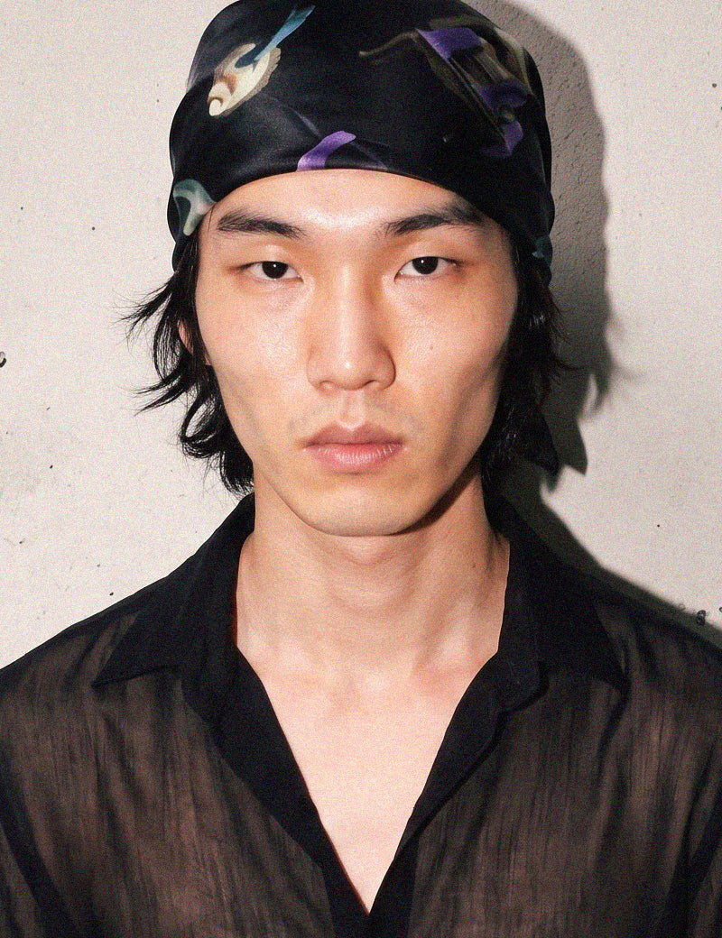 Black_bandana_closeup.jpg