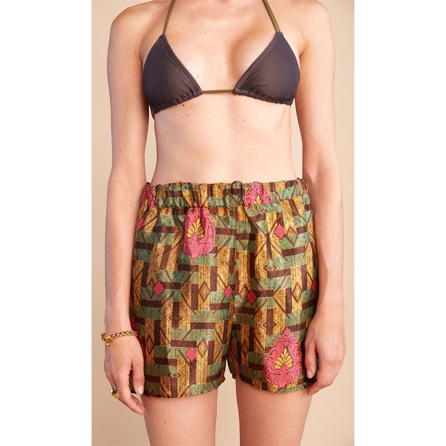 Architectural Essence Short – Golden Amber