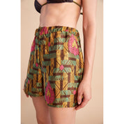 Architectural Essence Short – Golden Amber